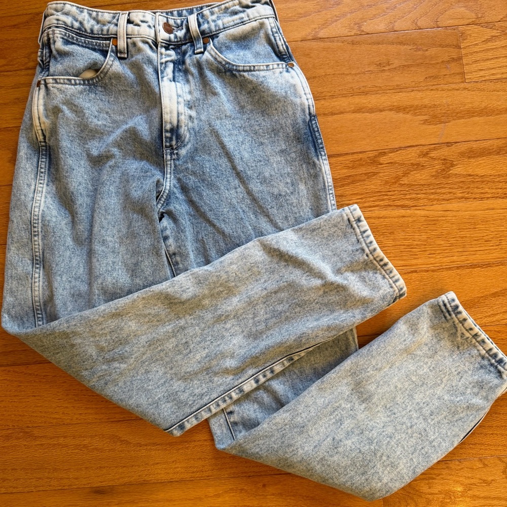 Wrangler “mom jeans”